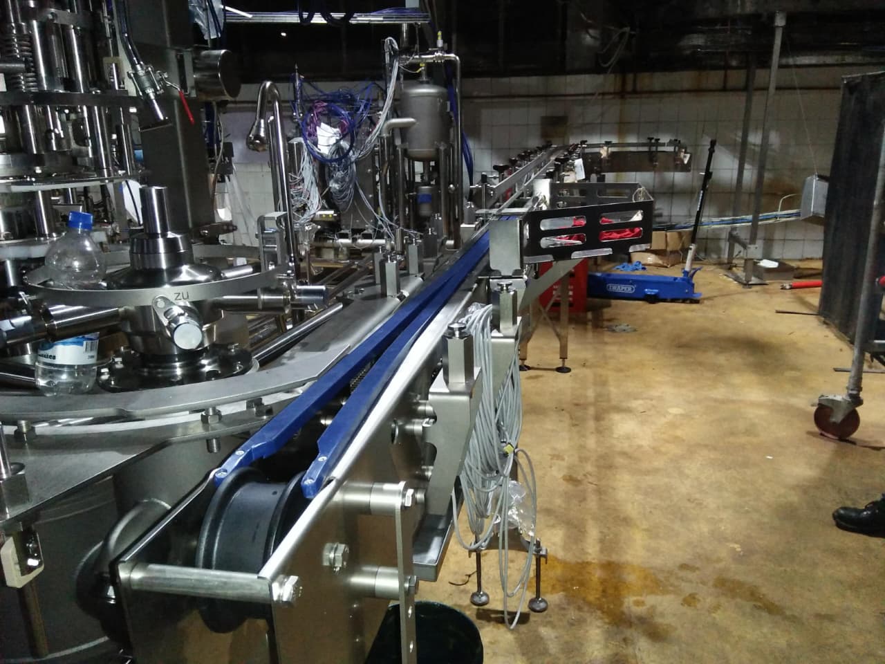 Filler Installation Seychelles 2